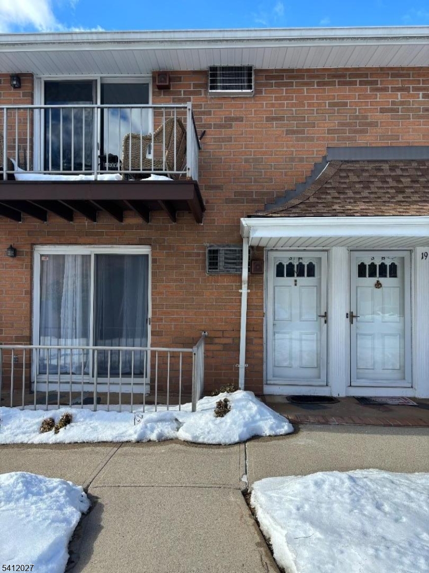 Cottage Lane Condominium - Residential Lease