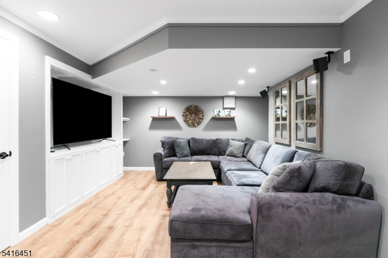 Revere Hill - Residential