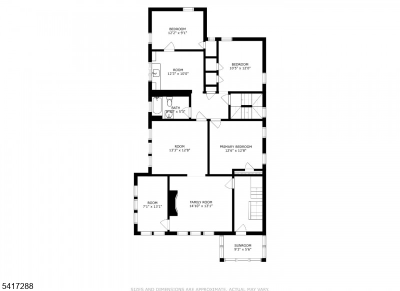 Main image without alt text