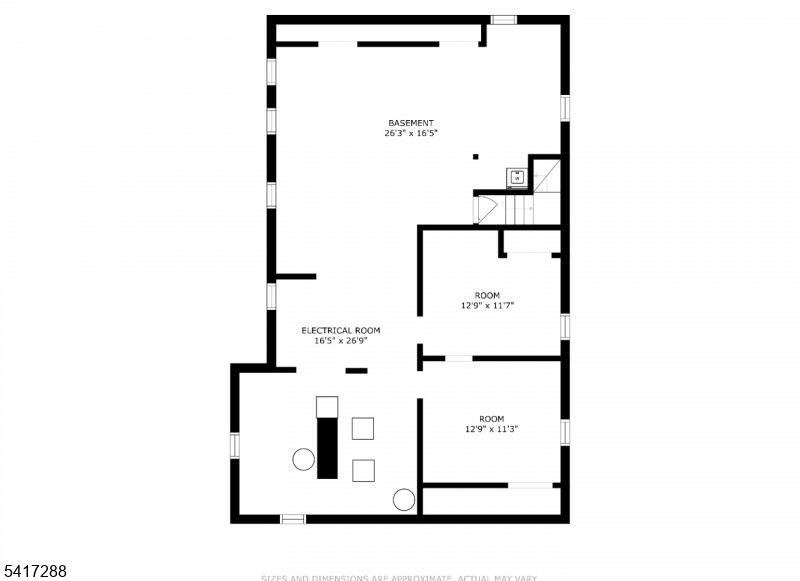 Main image without alt text