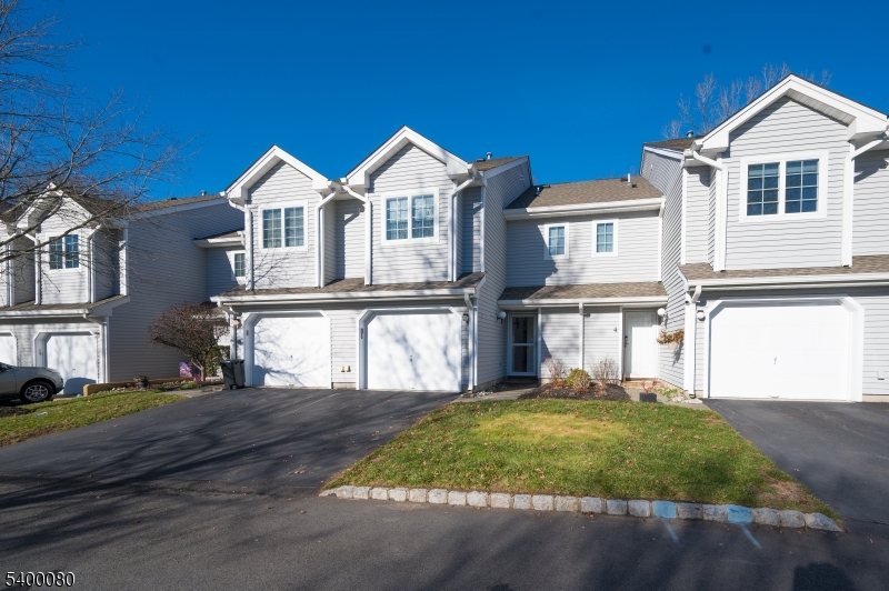 Montville Chase - Residential