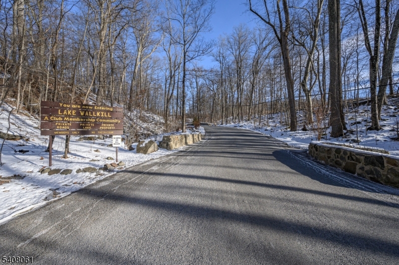 Lake Wallkill - Land