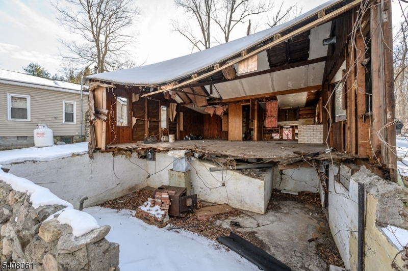 Lake Wallkill - Land