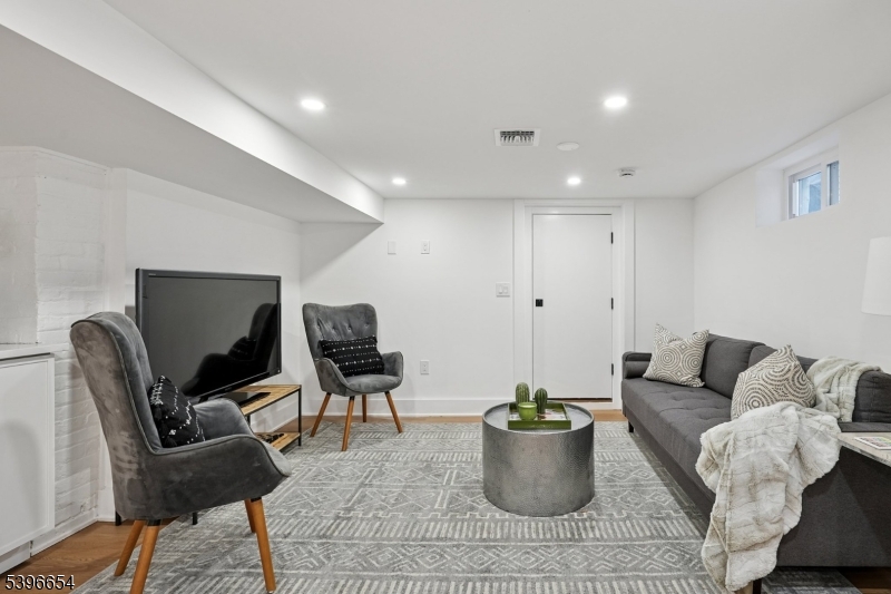 Academy Heights - Residential