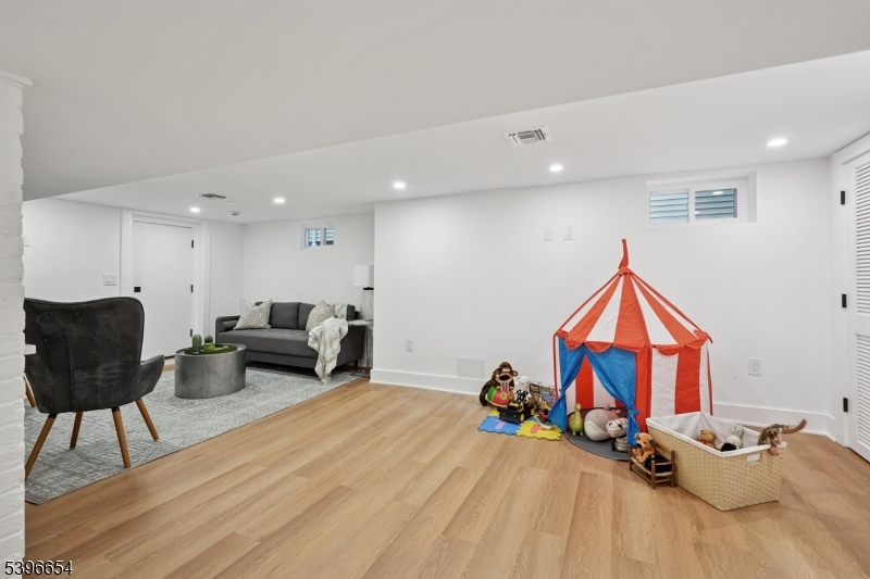 Academy Heights - Residential