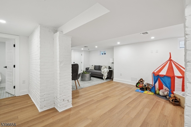 Academy Heights - Residential