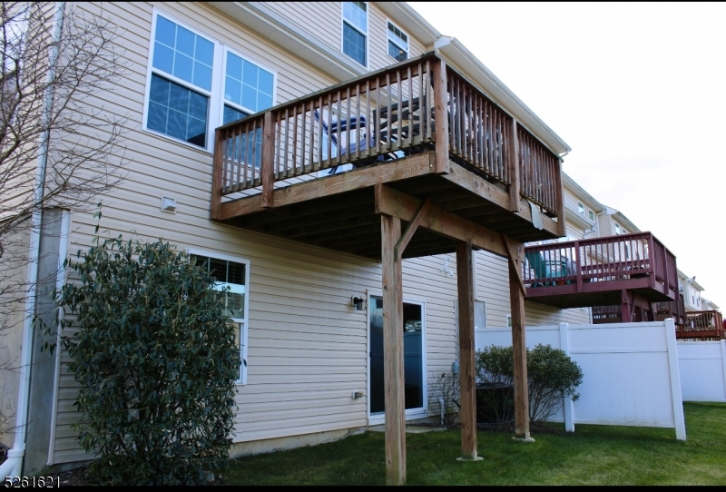 Washington Square - Residential