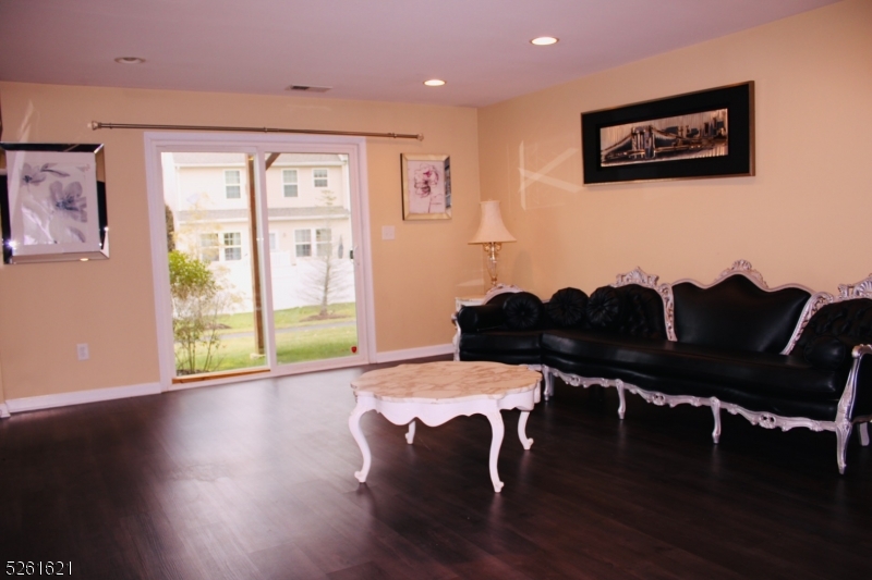 Washington Square - Residential