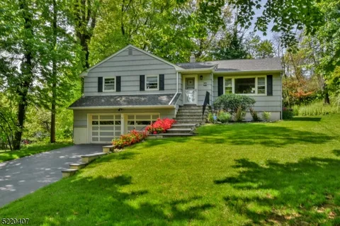 52 Goodviet Pl, Glen Rock Boro, NJ 07452 - MLS#: 3950504