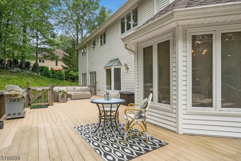 Paramount Estates - Residential