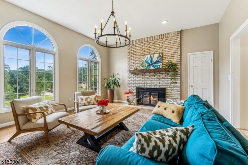 Paramount Estates - Residential