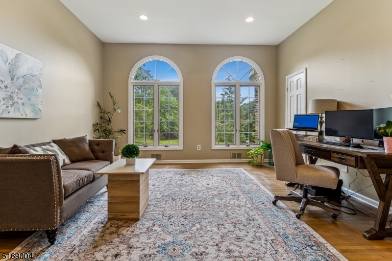 Paramount Estates - Residential