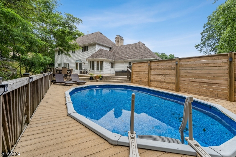 Paramount Estates - Residential