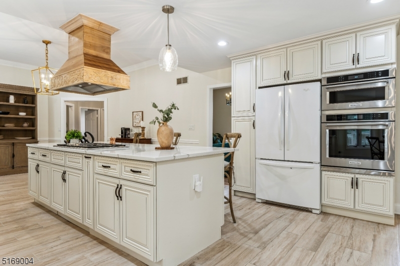 Paramount Estates - Residential