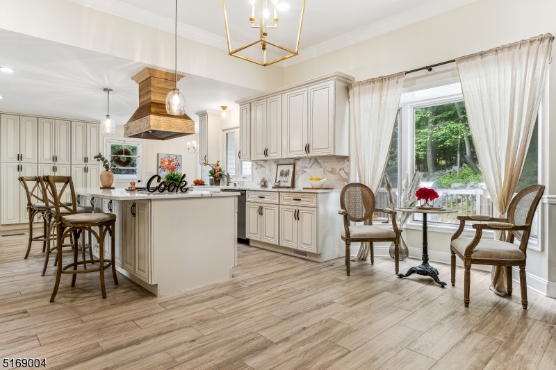 Paramount Estates - Residential