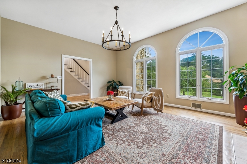 Paramount Estates - Residential