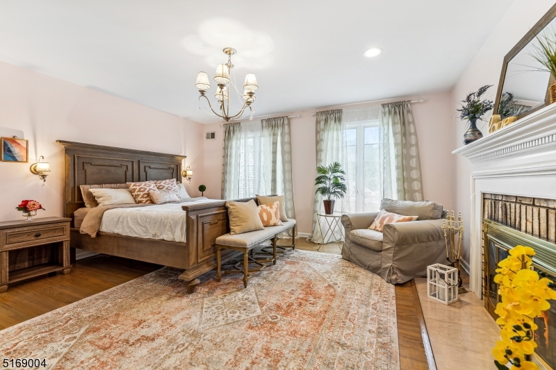 Paramount Estates - Residential