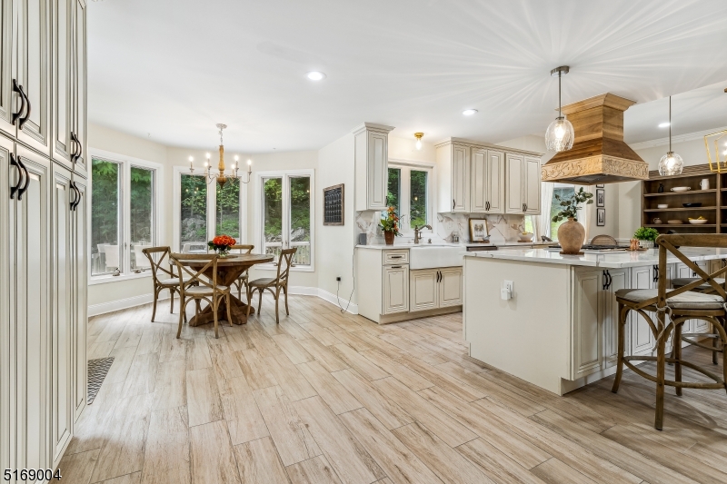 Paramount Estates - Residential