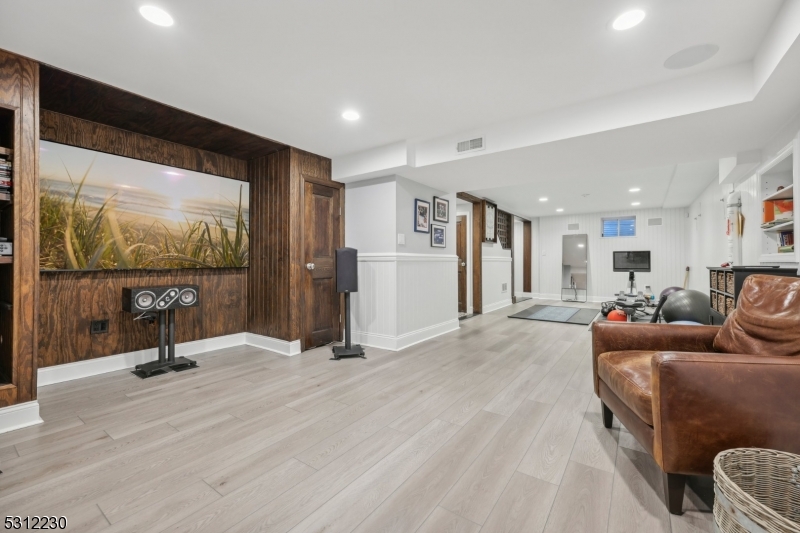 Hill Section - Residential