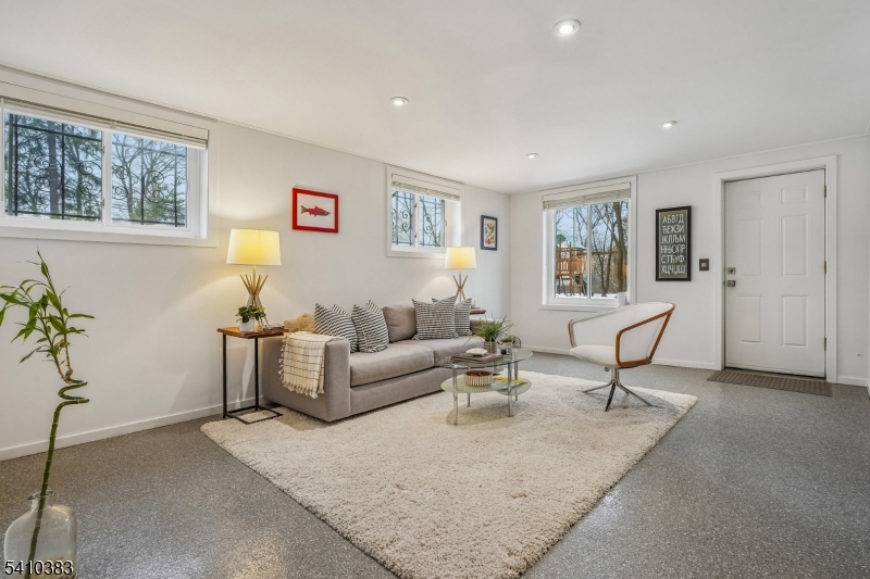 Montrose - Residential