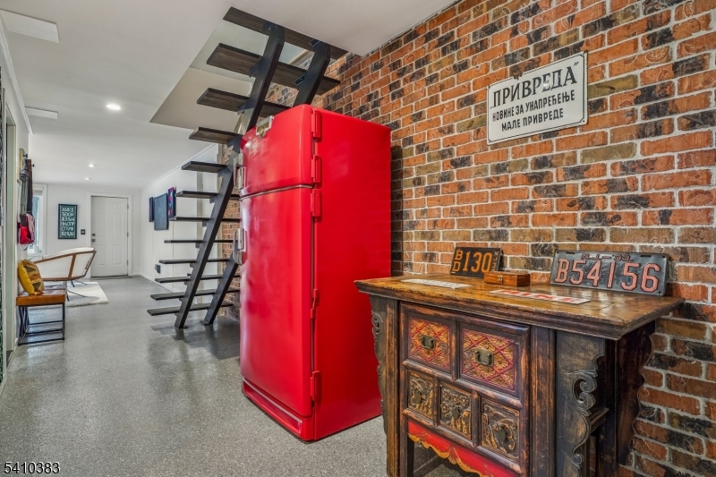 Montrose - Residential