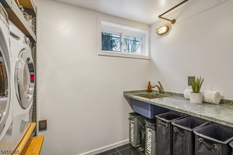 Montrose - Residential