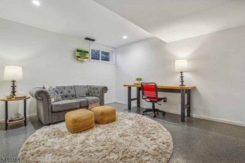 Montrose - Residential