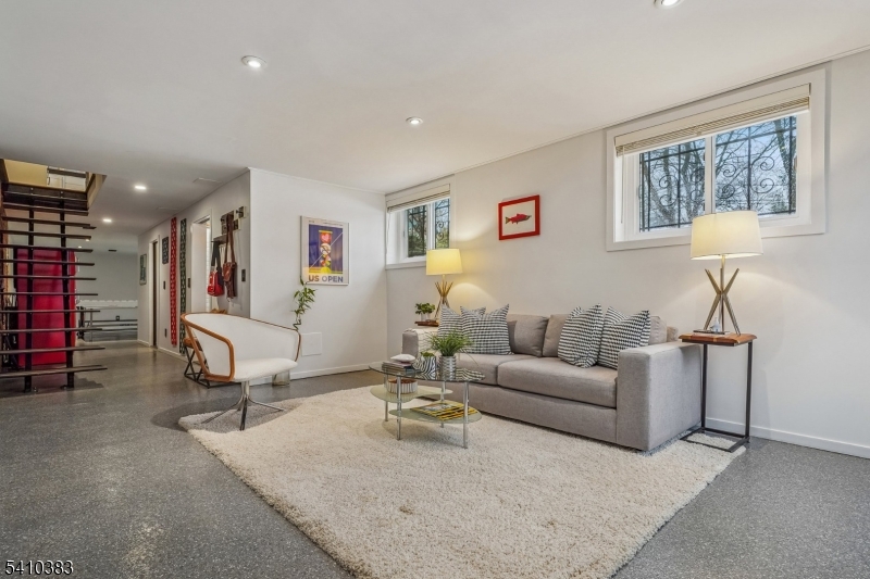 Montrose - Residential