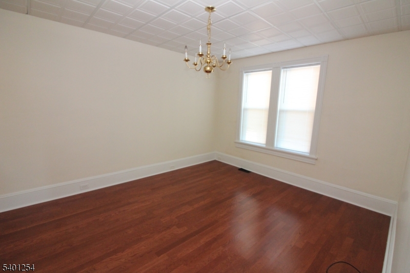 IN TOWN - Residential Lease