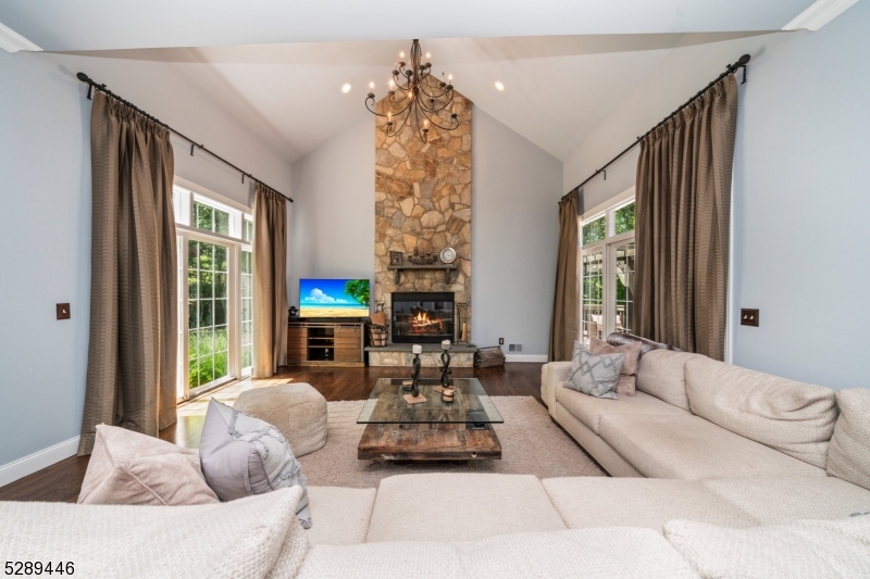 Woodland Hills - Residential