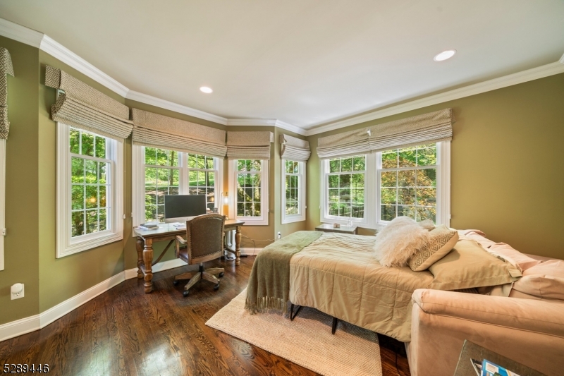 Woodland Hills - Residential