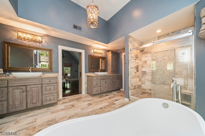 Woodland Hills - Residential