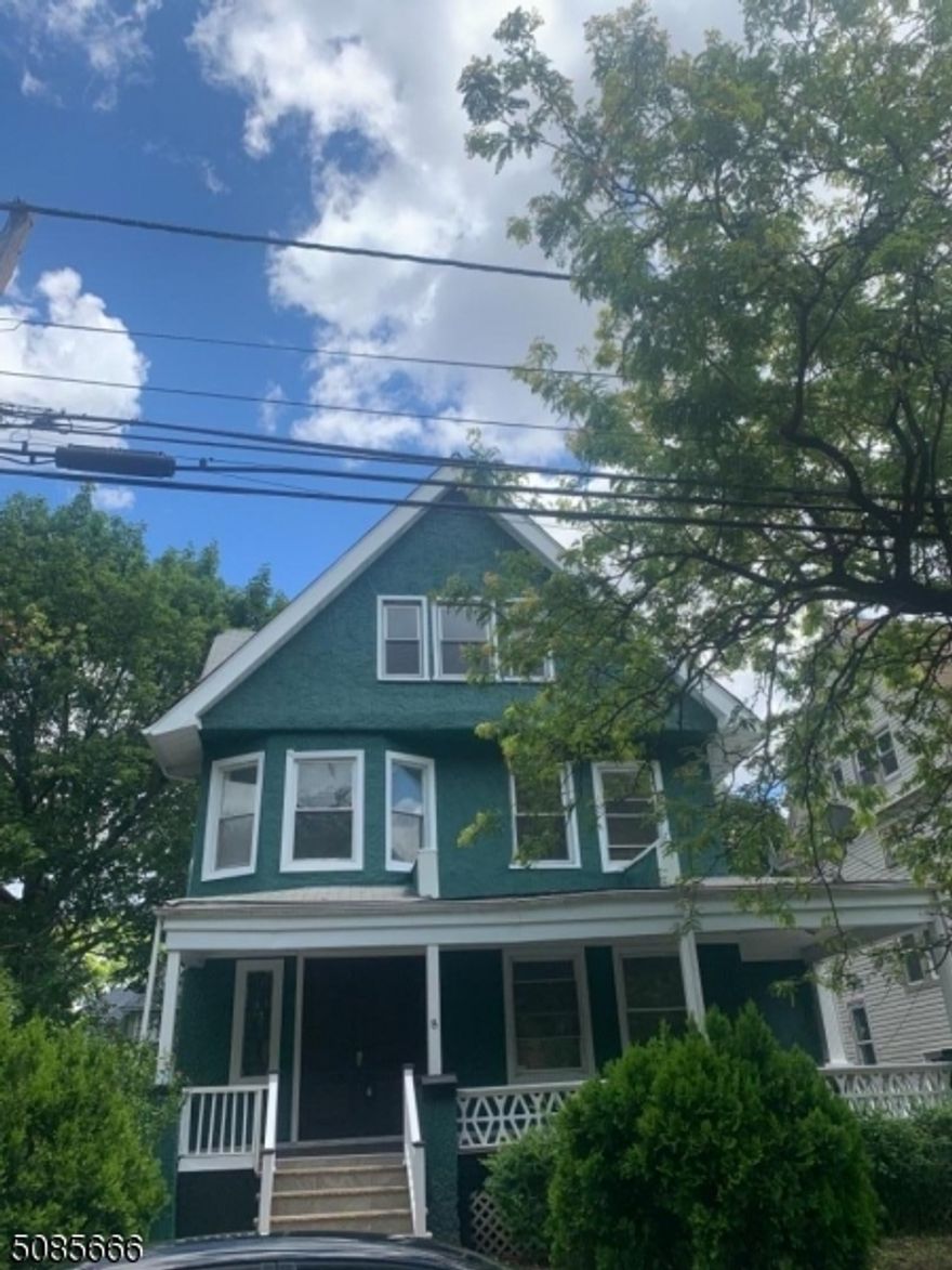 Large single family mother /  daughter , 3 story with spacious rooms, 2 kitchens 3.1 baths. Close to major highways & public transportation . Home is being sold in "as is ? condition . Tenant occupied but they are in the process of moving .