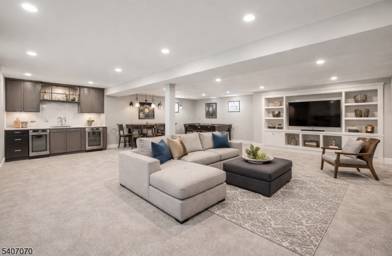 Rolling Views Estates - Residential