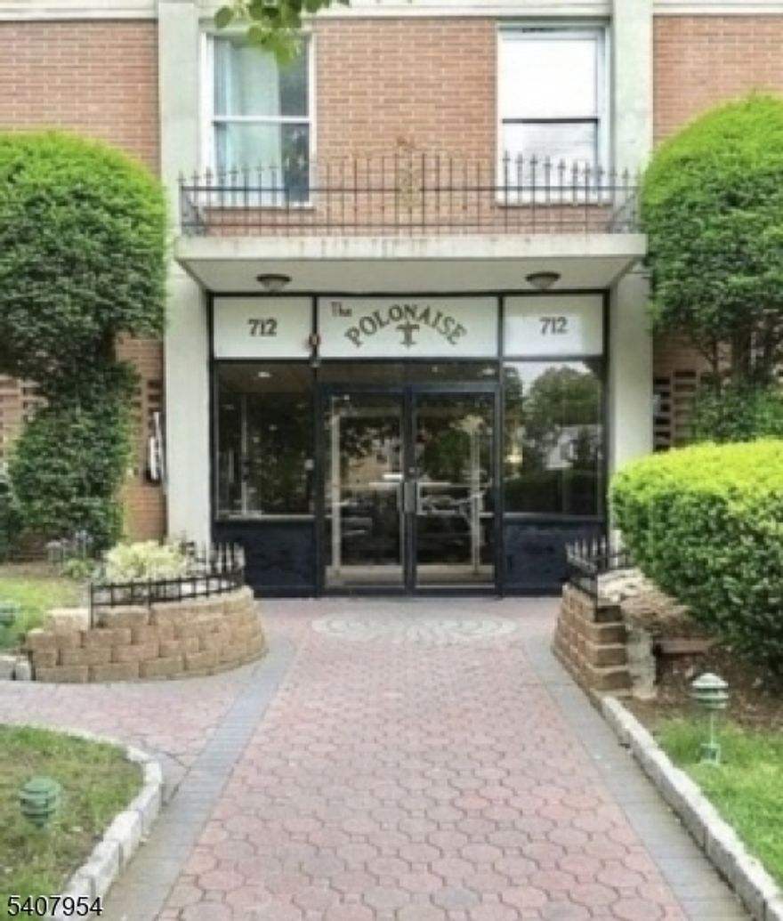 Well-kept 2-bedroom condominium with 2 full baths, LV, DR, completely renovated kitchen, new appliances, kitchen island, air conditioning, laundry area, 1 assigned parking space,