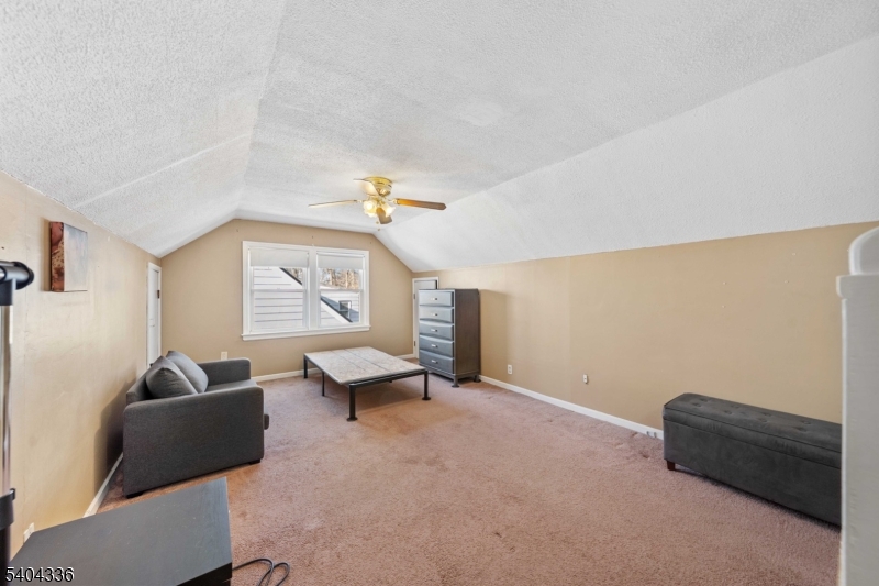 Sunnyside/Newton PK - Residential