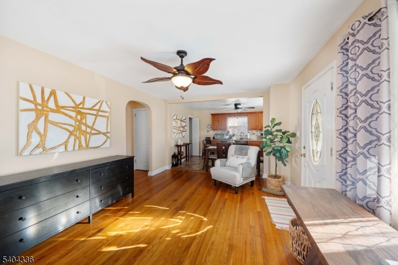 Sunnyside/Newton PK - Residential