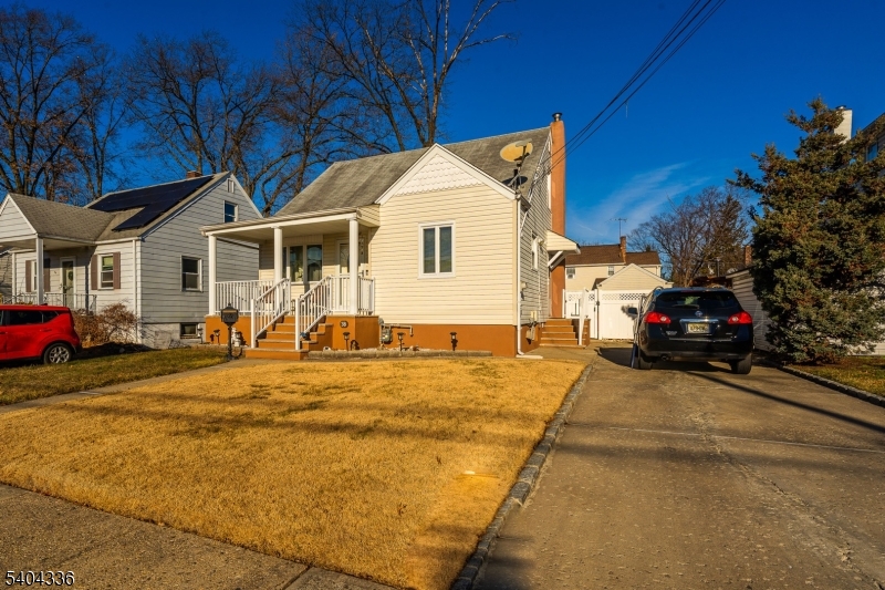 Sunnyside/Newton PK - Residential