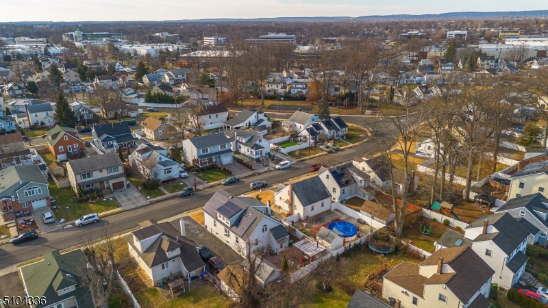 Sunnyside/Newton PK - Residential