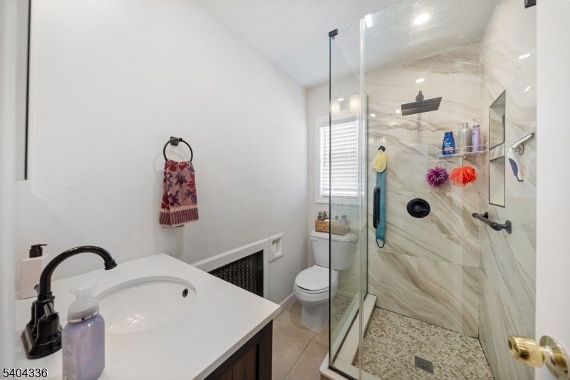 Sunnyside/Newton PK - Residential