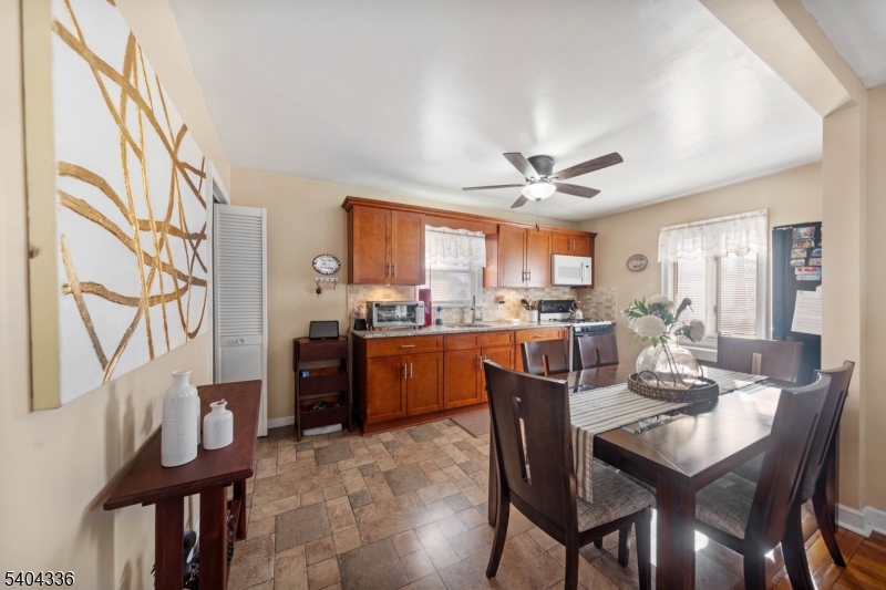 Sunnyside/Newton PK - Residential