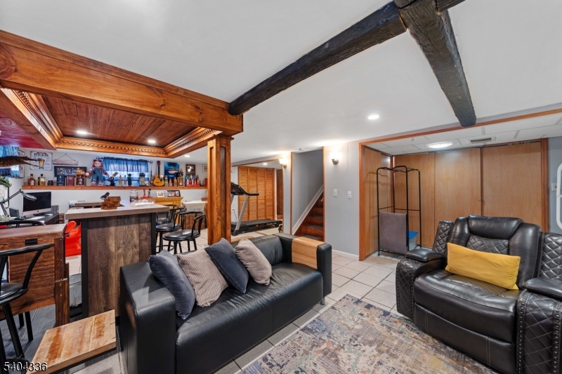 Sunnyside/Newton PK - Residential