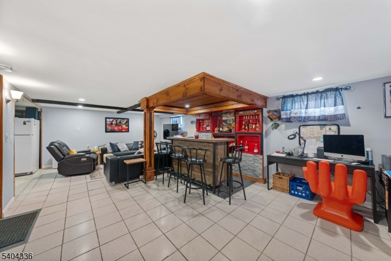 Sunnyside/Newton PK - Residential