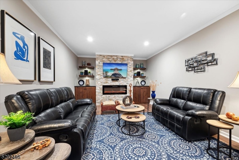 Regency at Flanders - Residential