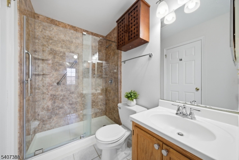 Eden Ln - Residential