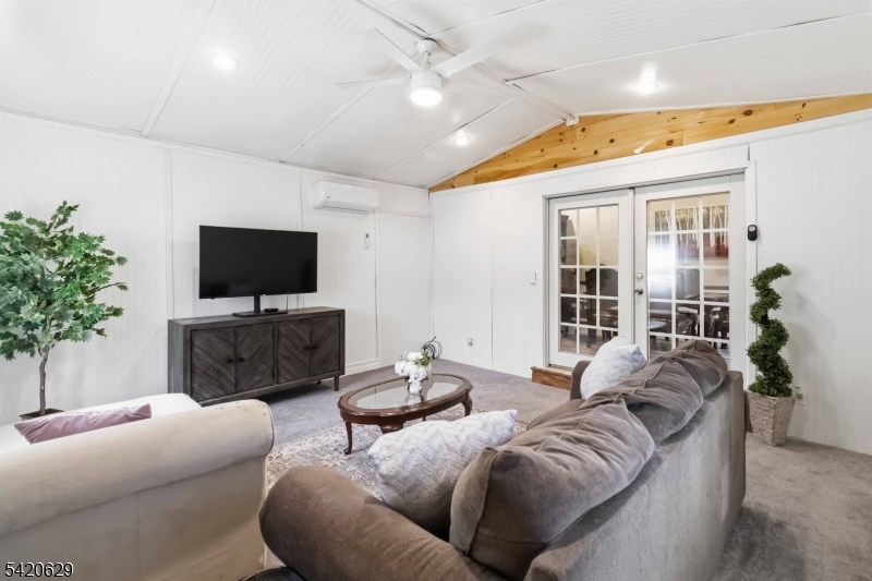 Lake Swannanoa - Residential