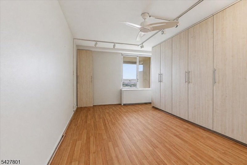 Horizon House - Residential