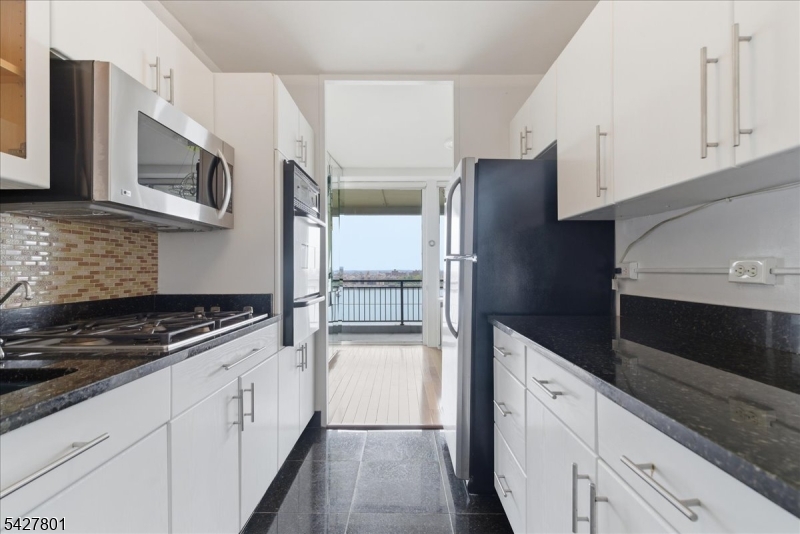 Horizon House - Residential