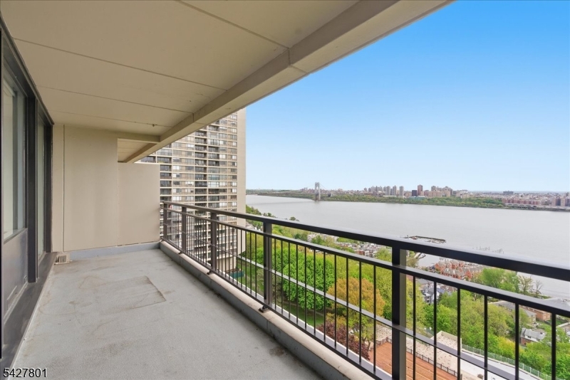 Horizon House - Residential