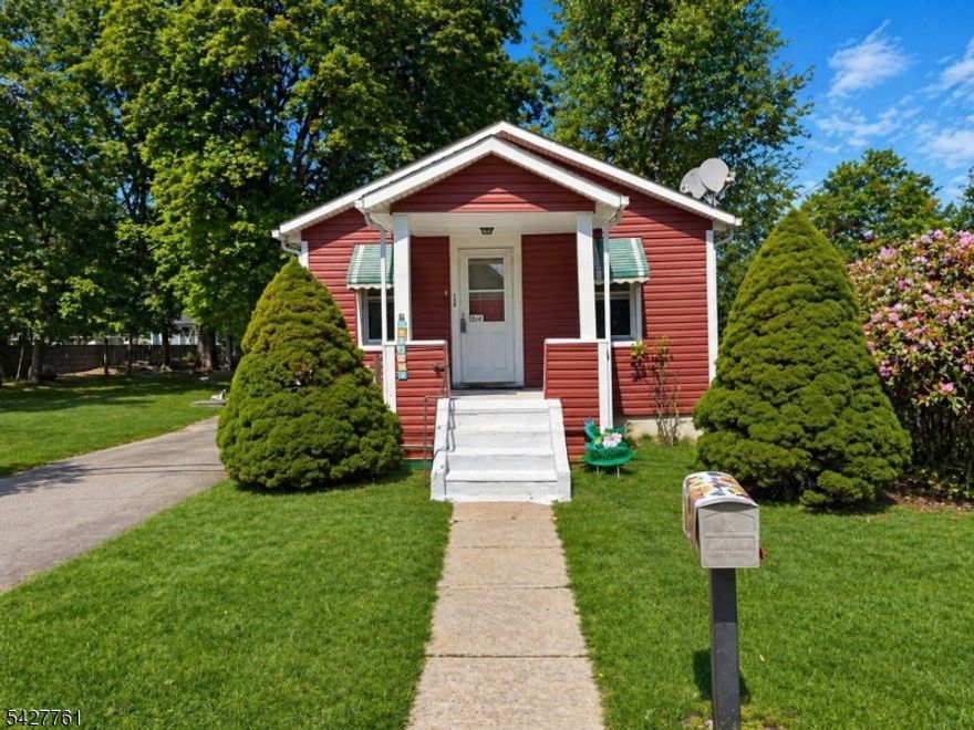 Welcome to your new home at 124 Central Ave. in North Haledon, NJ! This charming single family residence offers the perfect blend of comfort and convenience. This delightful one bedroom, one bath home is designed for those seeking a private and peaceful living space. No need to worry about sharing walls or living with anyone above or below you. Enjoy the tranquility of a standalone property. One of the key features of this rental is the exclusive use of your own driveway, providing hassle-free parking right at your doorstep. Say goodbye to the search for parking spaces " your designated spot is always ready for you. Inside, you'll find a cozy atmosphere with a nice bedroom and a convenient bathroom. The basement hosts a washer and dryer, ensuring that laundry day is a breeze without the need for trips to a laundromat. You'll have full access to the spacious yard, perfect for relaxing outdoors or entertaining. Whether you enjoy gardening or simply want a place to unwind, this backyard is yours to enjoy. Don't miss the opportunity to make this charming North Haledon home your own. Schedule your showing today!